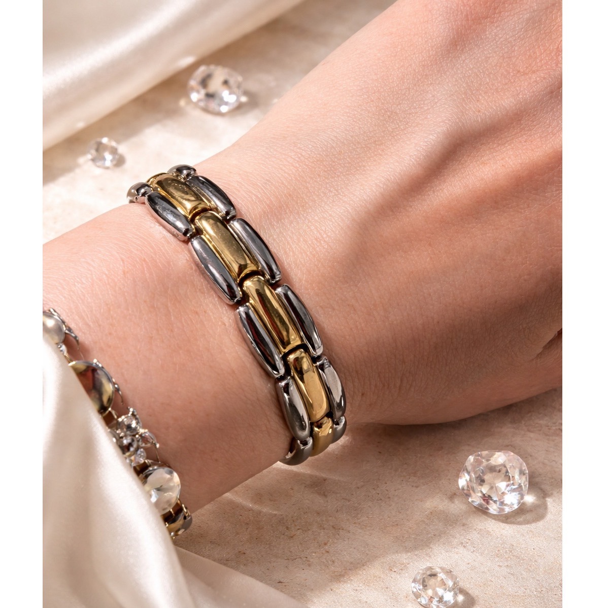 Two Tone Reversible Link Bracelet Gold Silver Tone Fold Over Clasp 775 Inch